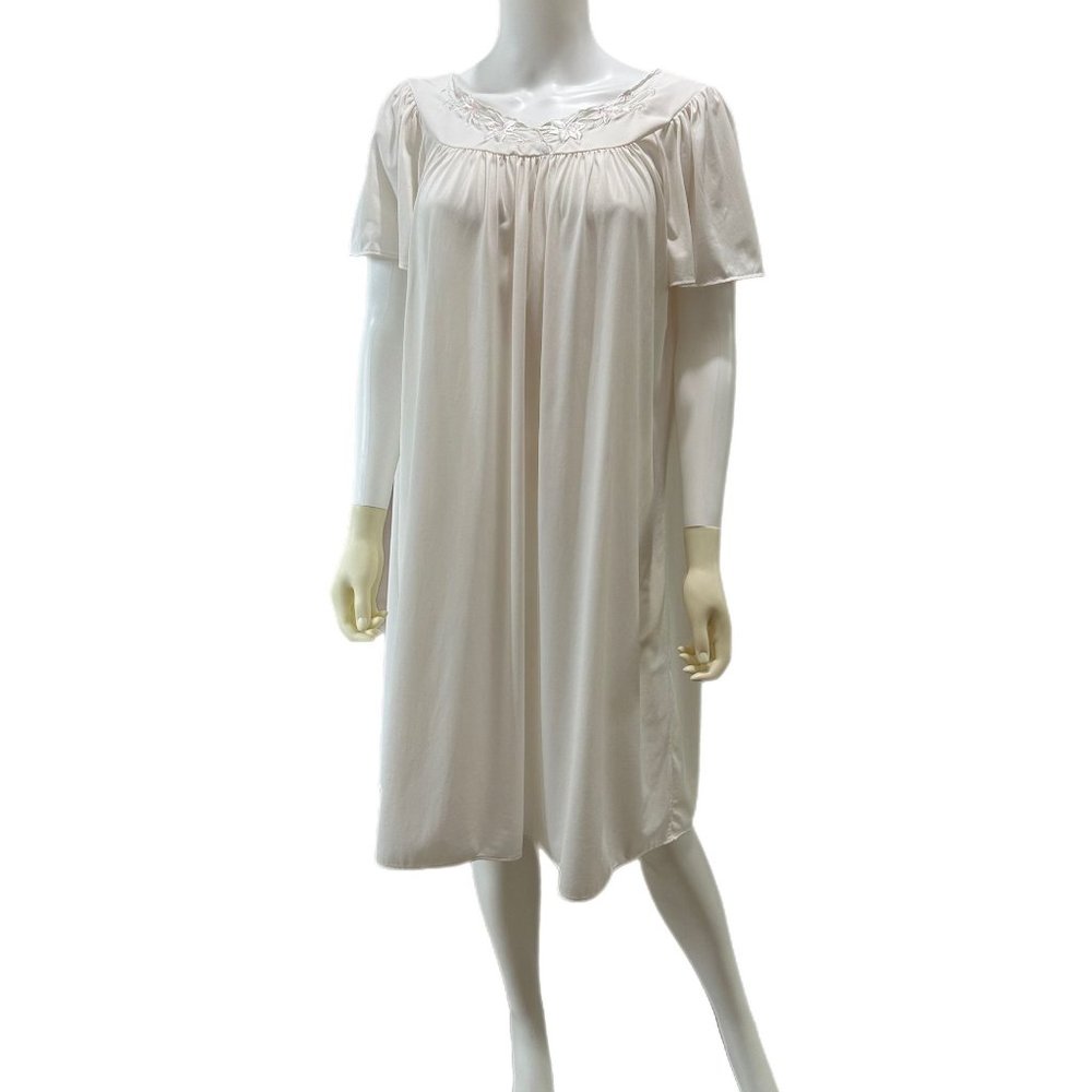 Miss Elaine Classics Women’s Size Medium Nylon Modest Nightgown